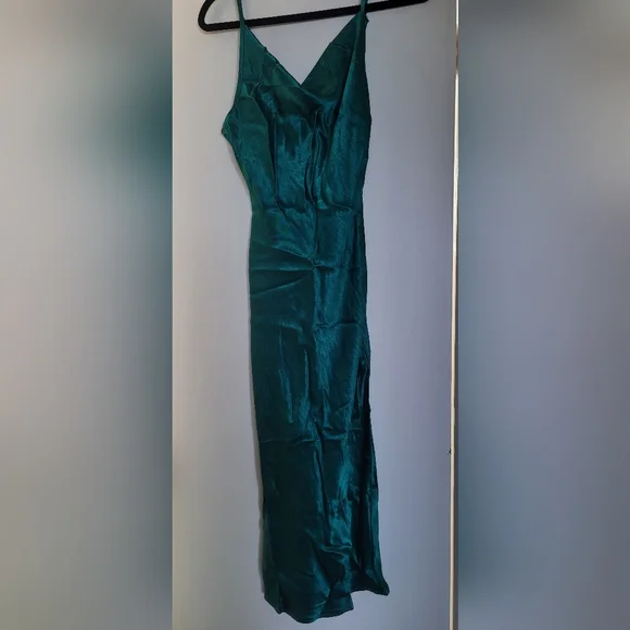 green emerald velvet dress Tobi Dress  Dress the Population